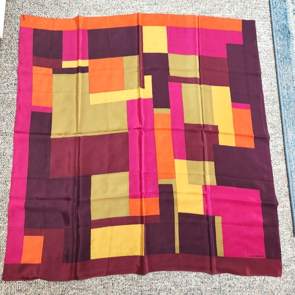 Vtg Liz Claiborne Silky Geometric Pattern Square Scarf - Picture 1 of 6